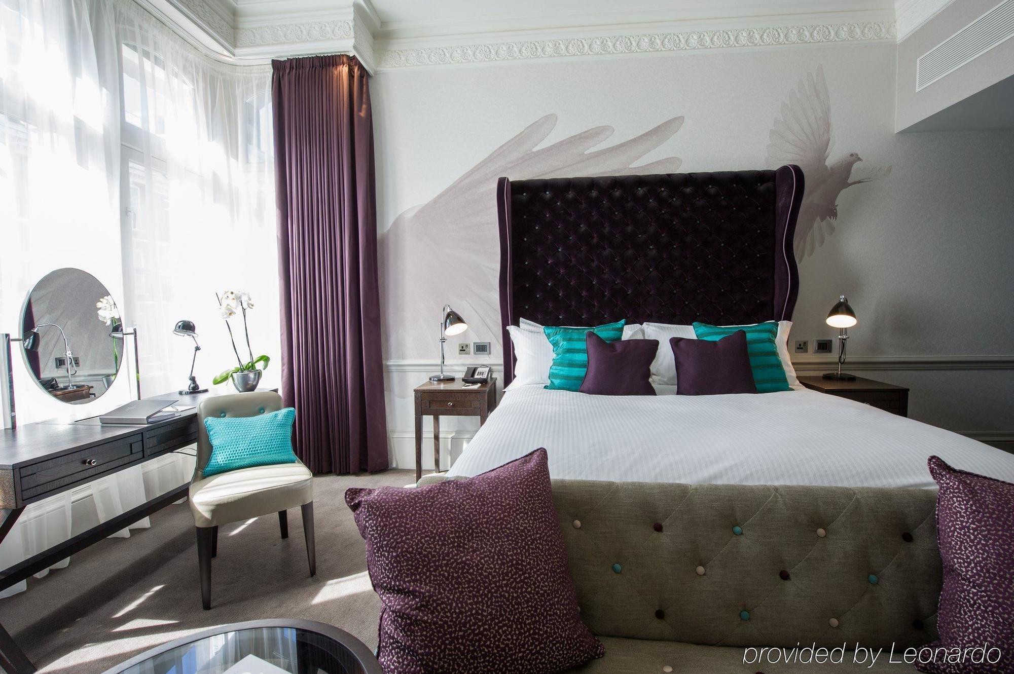 The Ampersand Hotel - Small Luxury Hotels Of The World London Zimmer foto A bedroom at The Ivy Hotel