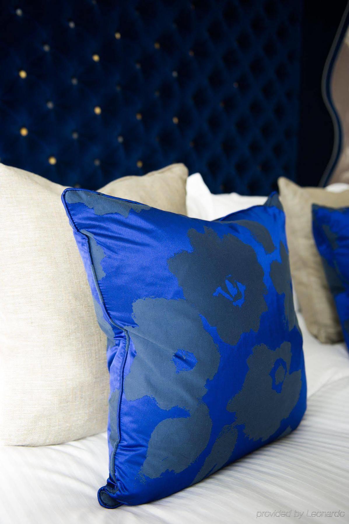 The Ampersand Hotel - Small Luxury Hotels Of The World London Zimmer foto A cushion